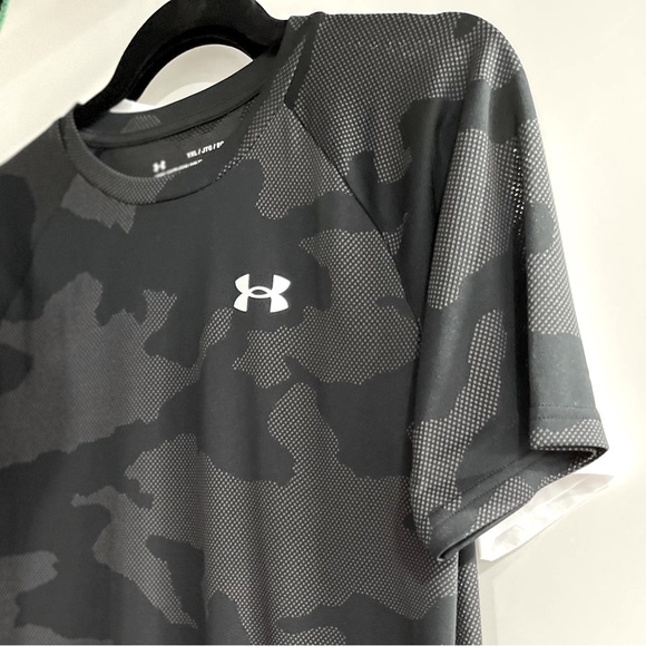 Youth XL Under Armour Tee *BNWT* - Picture 1 of 3